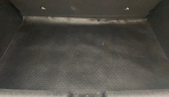 2019 Hyundai VENUE SX PLUS 1.0 TURBO DCT, Petrol, Automatic, 1,00,663 km, Boot Inside