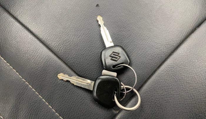 2020 Maruti Eeco 5 STR WITH A/C+HTR, Petrol, Manual, 63,172 km, Key Close Up