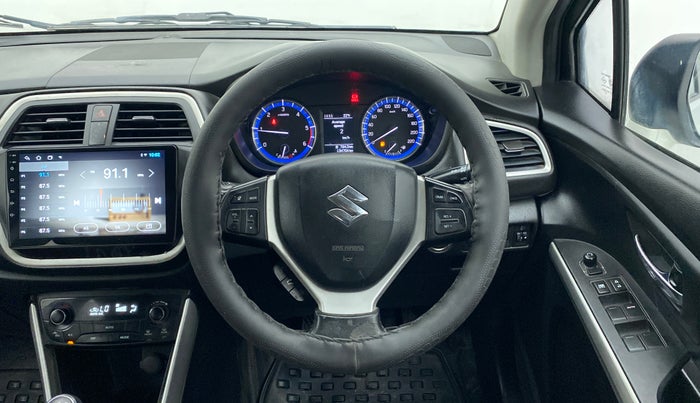 2016 Maruti S Cross ALPHA 1.3, Diesel, Manual, 1,34,694 km, Steering Wheel Close-up