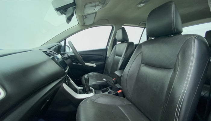 2016 Maruti S Cross ALPHA 1.3, Diesel, Manual, 1,34,694 km, Right Side Front Door Cabin View
