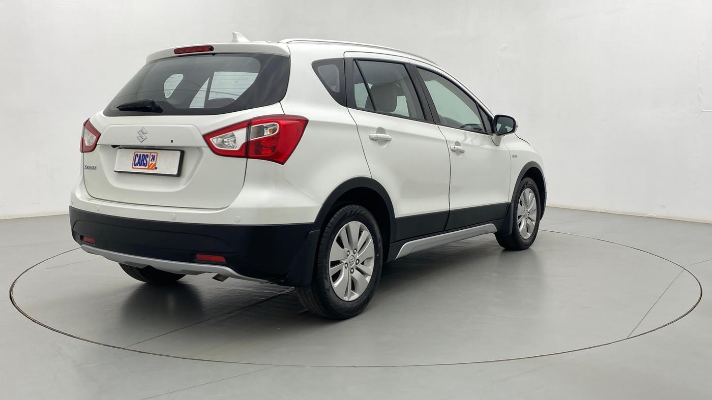 2016 Maruti S Cross ALPHA 1.3, Diesel, Manual, 1,34,694 km, Right Back Diagonal (45- Degree) View