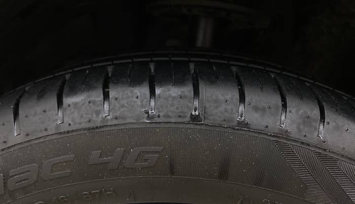 2025 Maruti Baleno ALPHA 1.2 AGS, Petrol, Automatic, 9,919 km, Left Front Tyre Tread