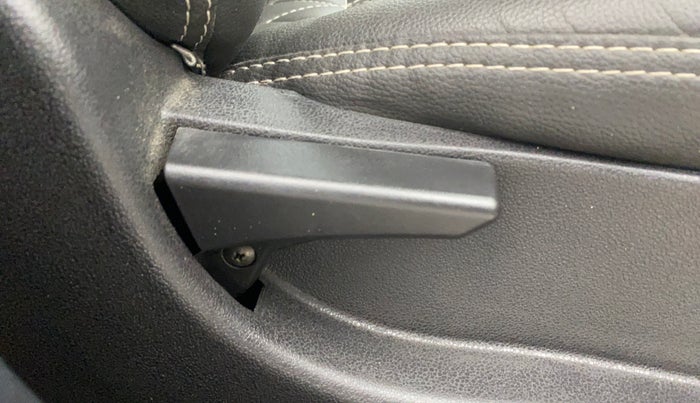 2019 Tata NEXON XM PETROL, Petrol, Manual, 56,143 km, Driver Side Adjustment Panel