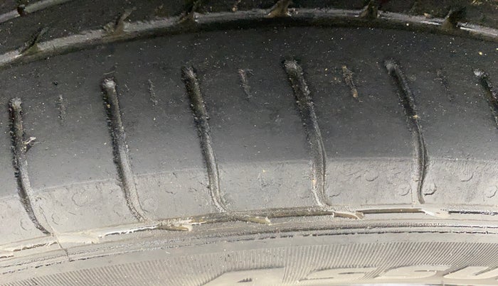 2019 Tata NEXON XM PETROL, Petrol, Manual, 56,143 km, Left Front Tyre Tread