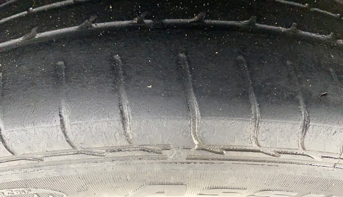 2019 Tata NEXON XM PETROL, Petrol, Manual, 56,143 km, Right Rear Tyre Tread