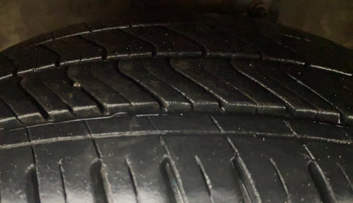 2017 Maruti Celerio ZXI, Petrol, Manual, 95,846 km, Left Front Tyre Tread