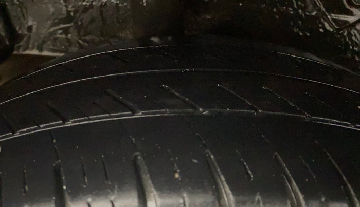 2017 Maruti Celerio ZXI, Petrol, Manual, 95,846 km, Right Rear Tyre Tread