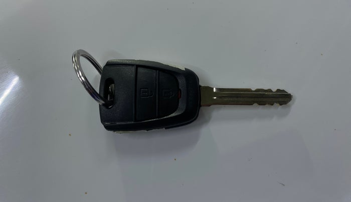 2019 Hyundai NEW SANTRO SPORTZ MT, Petrol, Manual, 34,210 km, Key Close Up