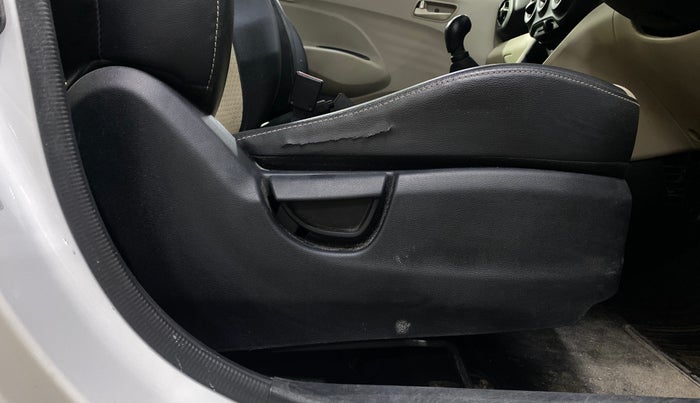 2019 Hyundai NEW SANTRO SPORTZ MT, Petrol, Manual, 34,210 km, Driver Side Adjustment Panel