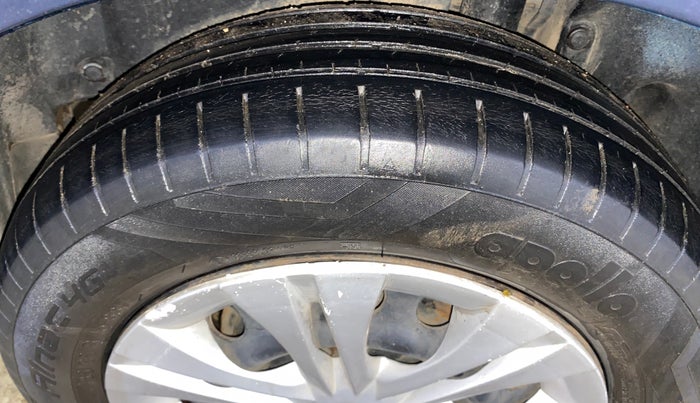 2016 Maruti Ertiga VXI CNG, CNG, Manual, 97,023 km, Left Rear Tyre Tread