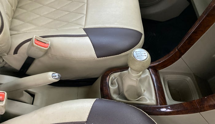 2016 Maruti Ertiga VXI CNG, CNG, Manual, 97,023 km, Gear Lever