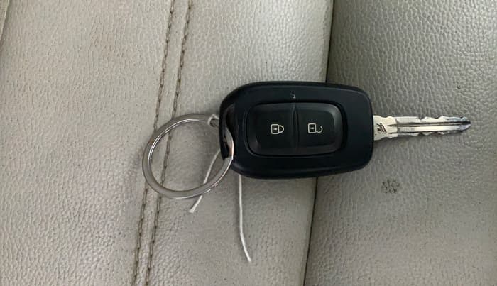 2021 Nissan MAGNITE XL TURBO, Petrol, Manual, 68,494 km, Key Close Up