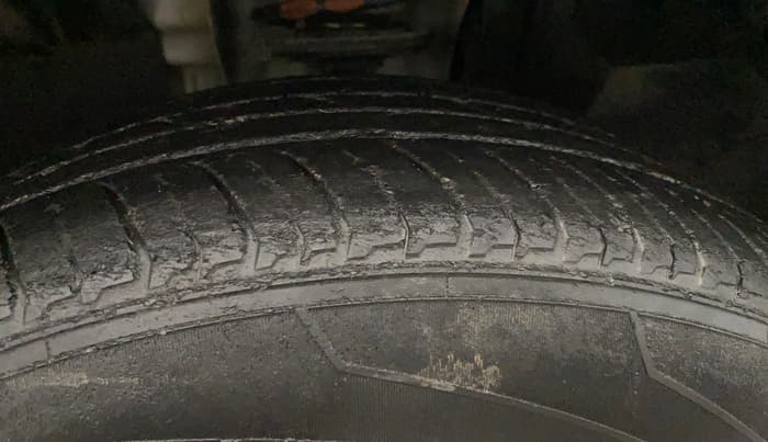 2021 Nissan MAGNITE XL TURBO, Petrol, Manual, 68,494 km, Left Front Tyre Tread