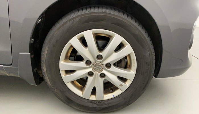 2016 Maruti Ertiga VXI CNG, CNG, Manual, 98,005 km, Right Front Wheel
