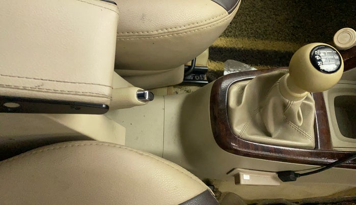 2016 Maruti Ertiga VXI CNG, CNG, Manual, 98,005 km, Gear Lever