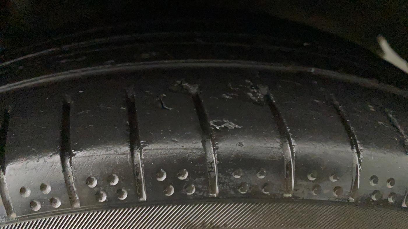 2016 Maruti Ertiga VXI CNG, CNG, Manual, 98,005 km, Left Rear Tyre Tread