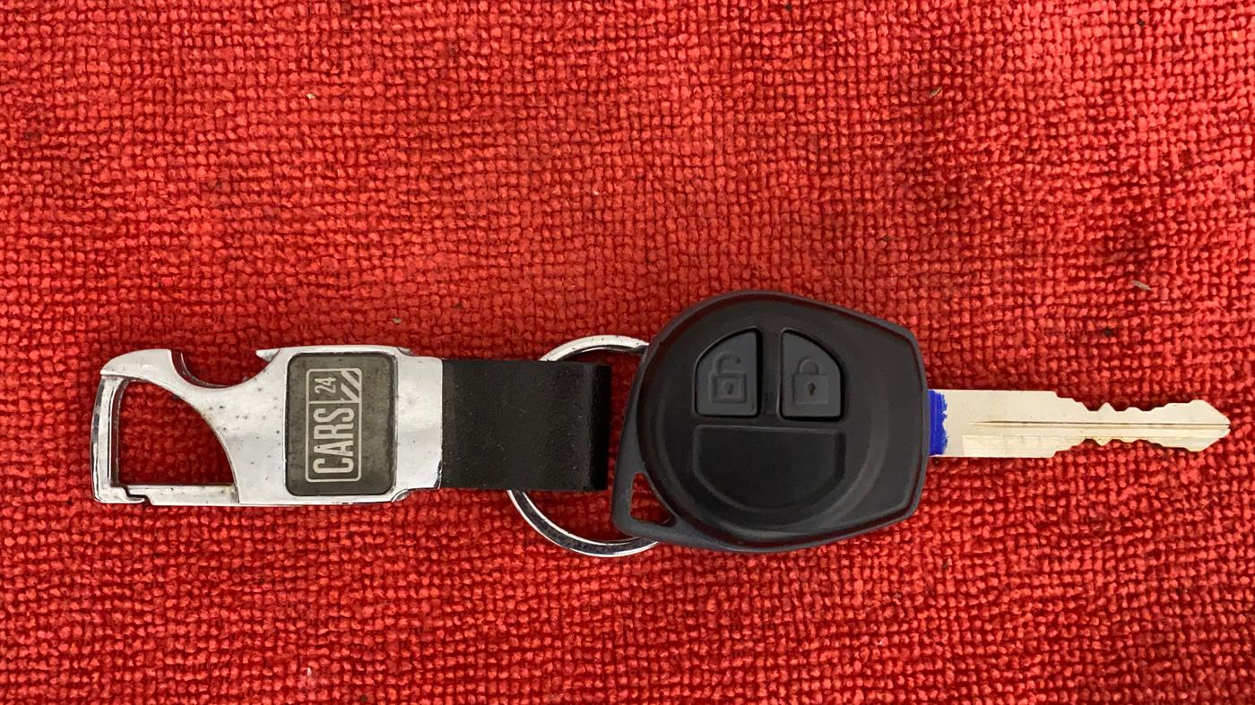 2016 Maruti Ertiga VXI CNG, CNG, Manual, 98,005 km, Key Close Up
