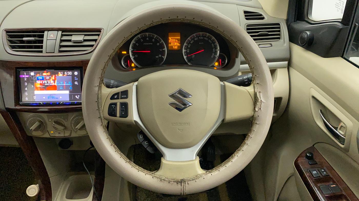 2016 Maruti Ertiga VXI CNG, CNG, Manual, 98,005 km, Steering Wheel Close Up