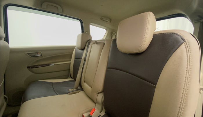 2016 Maruti Ertiga VXI CNG, CNG, Manual, 98,005 km, Right Side Rear Door Cabin