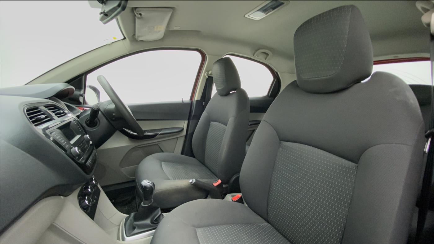 2016 Tata Tiago XZ 1.2 REVOTRON, Petrol, Manual, 81,738 km, Right Side Front Door Cabin