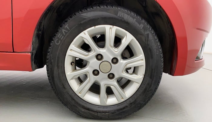 2016 Tata Tiago XZ 1.2 REVOTRON, Petrol, Manual, 81,738 km, Right Front Wheel