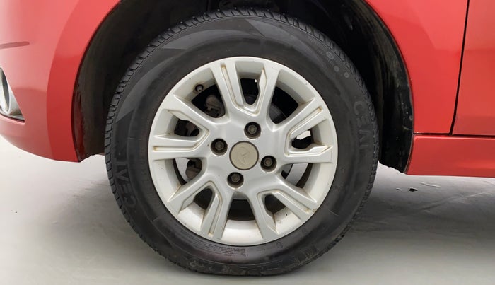 2016 Tata Tiago XZ 1.2 REVOTRON, Petrol, Manual, 81,738 km, Left Front Wheel