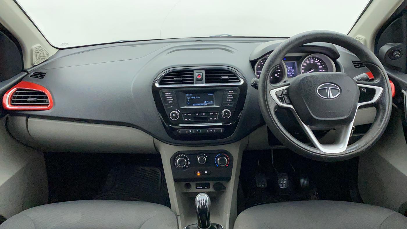 2016 Tata Tiago XZ 1.2 REVOTRON, Petrol, Manual, 81,738 km, Dashboard