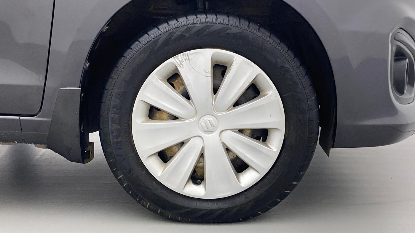 2016 Maruti Ertiga VDI SHVS, Diesel, Manual, 62,548 km, Right Front Wheel