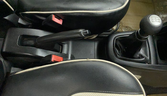 2011 Maruti Swift LXI, Petrol, Manual, 11,463 km, Gear Lever