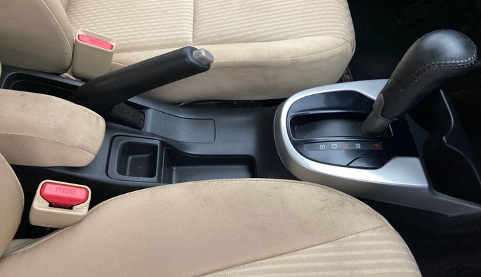 2019 Honda Jazz 1.2 VX AT, Petrol, Automatic, 4,469 km, Gear Lever
