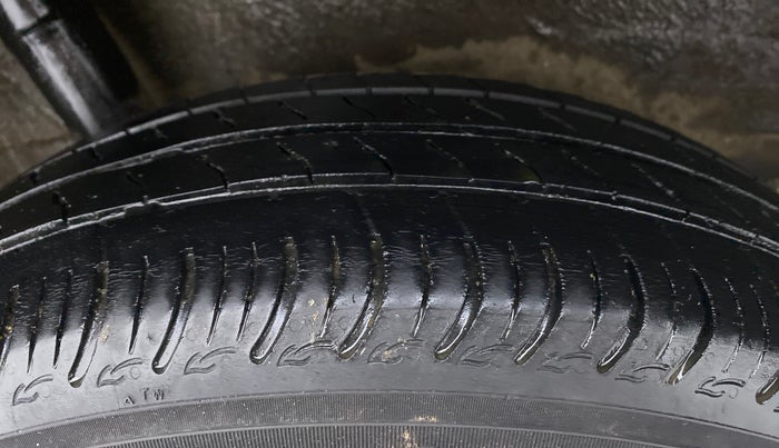 2020 Maruti S PRESSO VXI CNG, CNG, Manual, 82,631 km, Right Rear Tyre Tread