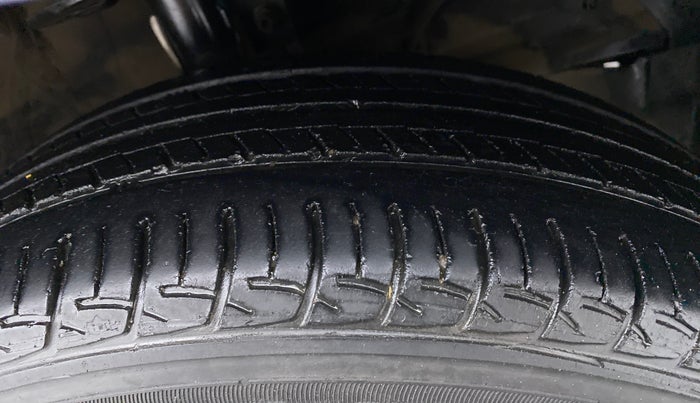 2019 Maruti Baleno DELTA PETROL 1.2, Petrol, Manual, 86,165 km, Right Front Tyre Tread