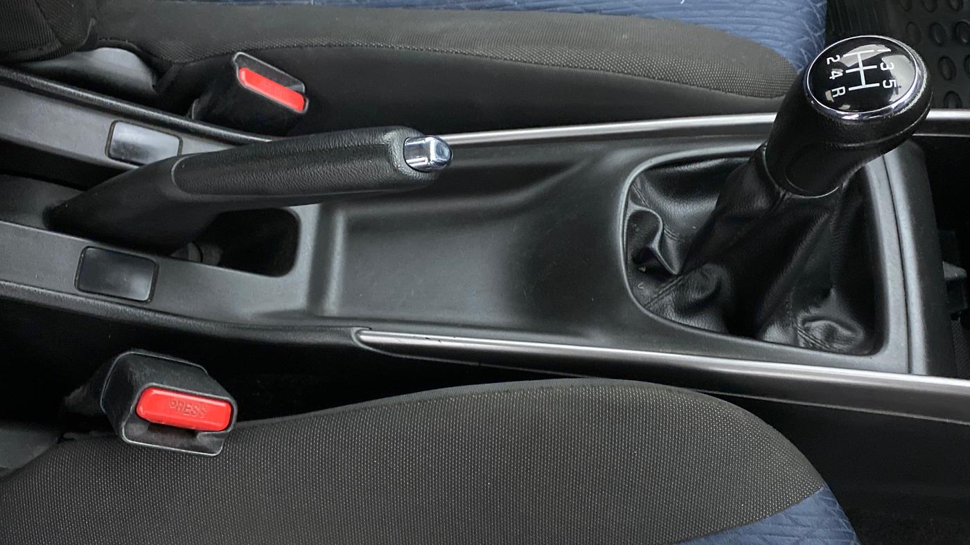 2019 Maruti Baleno DELTA PETROL 1.2, Petrol, Manual, 86,165 km, Gear Lever