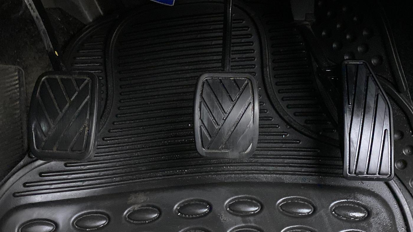 2019 Maruti Baleno DELTA PETROL 1.2, Petrol, Manual, 86,165 km, Pedals