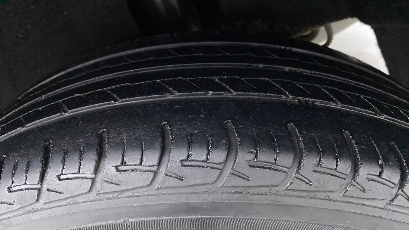 2019 Maruti Baleno DELTA PETROL 1.2, Petrol, Manual, 86,165 km, Left Rear Tyre Tread