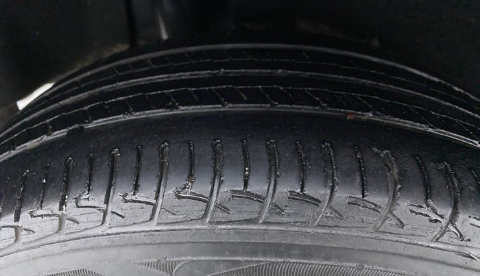 2019 Maruti Baleno DELTA PETROL 1.2, Petrol, Manual, 86,165 km, Right Rear Tyre Tread