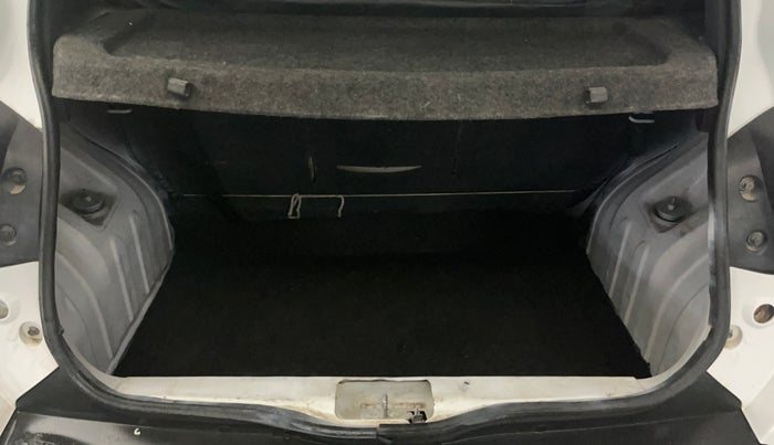 2016 Renault Kwid RXT 0.8, Petrol, Manual, 85,540 km, Boot Inside