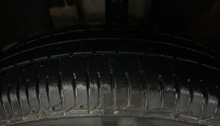 2016 Renault Kwid RXT 0.8, Petrol, Manual, 85,540 km, Left Front Tyre Tread