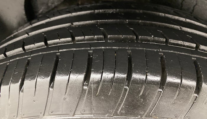 2020 Tata Harrier XZ PLUS 2.0L DUAL TONE, Diesel, Manual, 22,445 km, Left Rear Tyre Tread