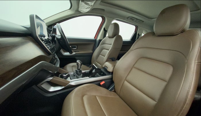 2020 Tata Harrier XZ PLUS 2.0L DUAL TONE, Diesel, Manual, 22,445 km, Right Side Front Door Cabin