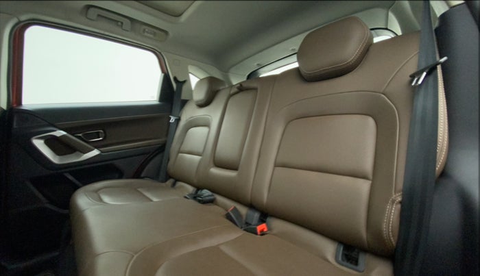 2020 Tata Harrier XZ PLUS 2.0L DUAL TONE, Diesel, Manual, 22,445 km, Right Side Rear Door Cabin