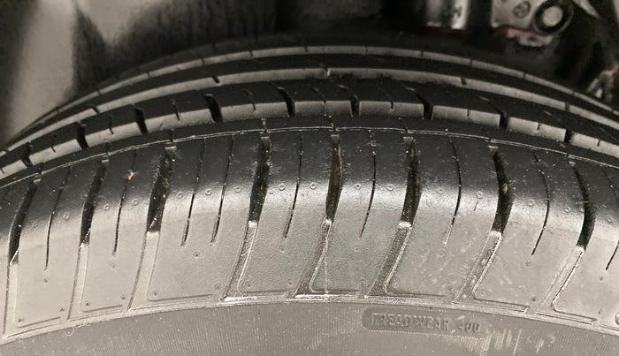 2020 Tata Harrier XZ PLUS 2.0L DUAL TONE, Diesel, Manual, 22,445 km, Right Rear Tyre Tread