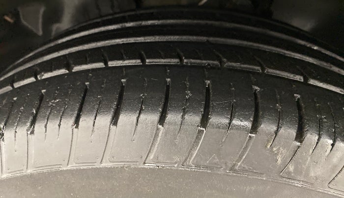 2020 Tata Harrier XZ PLUS 2.0L DUAL TONE, Diesel, Manual, 22,445 km, Left Front Tyre Tread