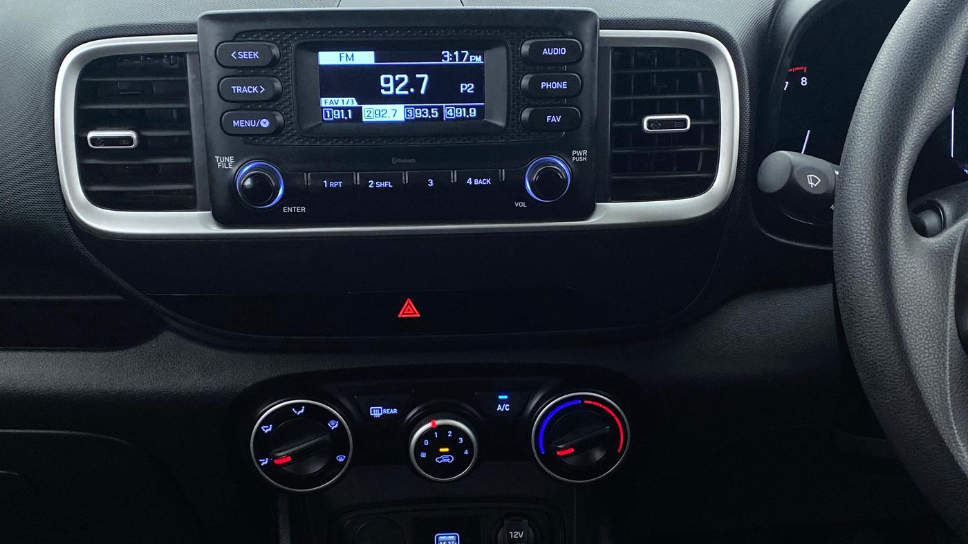 2020 Hyundai VENUE S MT 1.2 KAPPA, Petrol, Manual, 72,825 km, Air Conditioner