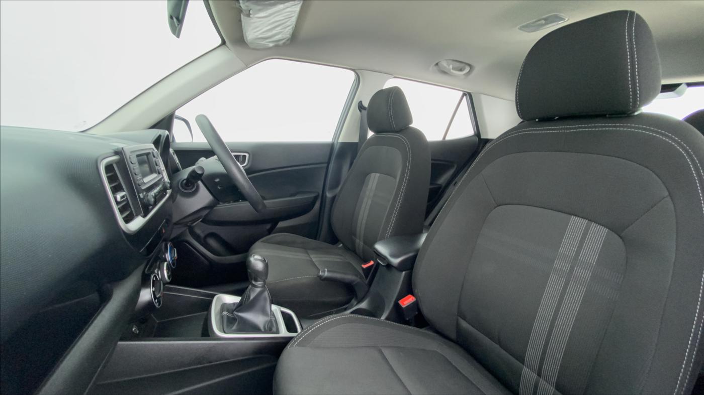 2020 Hyundai VENUE S MT 1.2 KAPPA, Petrol, Manual, 72,825 km, Right Side Front Door Cabin