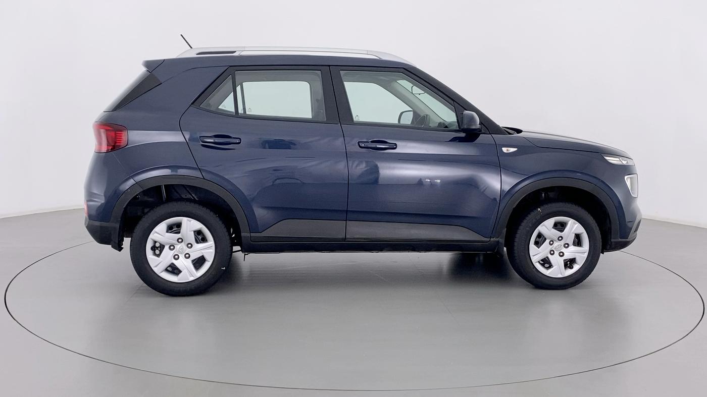 2020 Hyundai VENUE S MT 1.2 KAPPA, Petrol, Manual, 72,825 km, Right Side View
