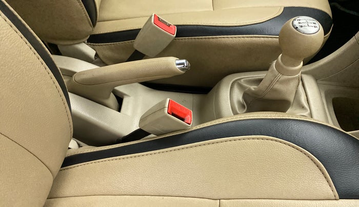 2013 Maruti Swift Dzire VXI, Petrol, Manual, 92,164 km, Gear Lever
