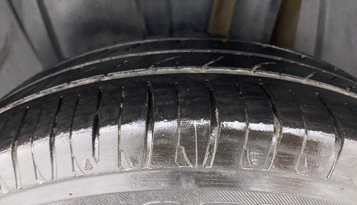 2019 Maruti Ertiga VXI SHVS, Petrol, Manual, 91,252 km, Left Rear Tyre Tread