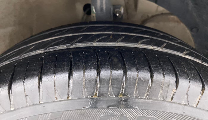2019 Maruti Ertiga VXI SHVS, Petrol, Manual, 91,252 km, Right Front Tyre Tread
