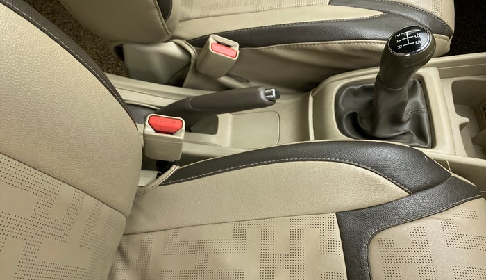 2019 Maruti Ertiga VXI SHVS, Petrol, Manual, 91,252 km, Gear Lever
